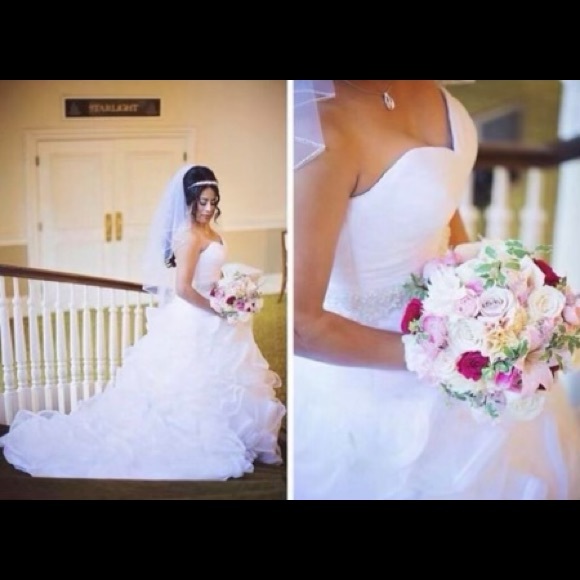 Wedding Dress - Picture 2 of 5